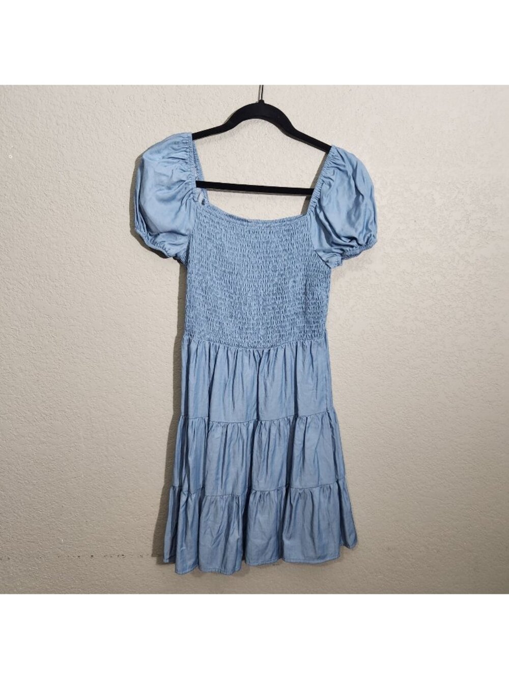 Justify Dress Medium Smocked Puff Sleeve Light Blue
